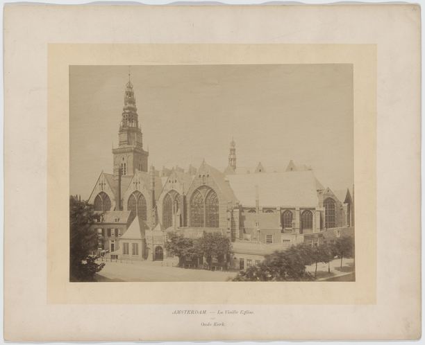 1883 — Panorama of the Oude Kerk (Old Church), Oudekerksplein 23, seen from a residential house on the Oudezijds Voorburgwal. Photo 267 from a series.