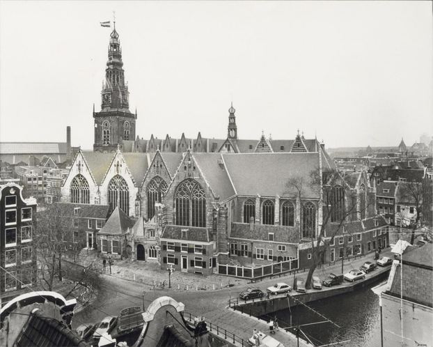 1979 — Oude Kerk (Old Church), Oudekerksplein 15, seen from the Oudezijds Voorburgwal.